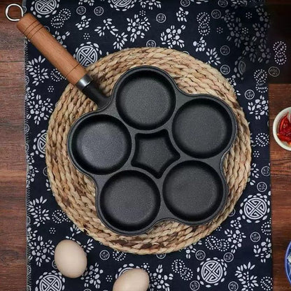📢📢50% OFF !!!⏰ 4-Cup Cast Iron Egg Frying Pan - Non-Stick & Even Heating, Perfect for Breakfast Sandwiches or Pancakes 🥪✨