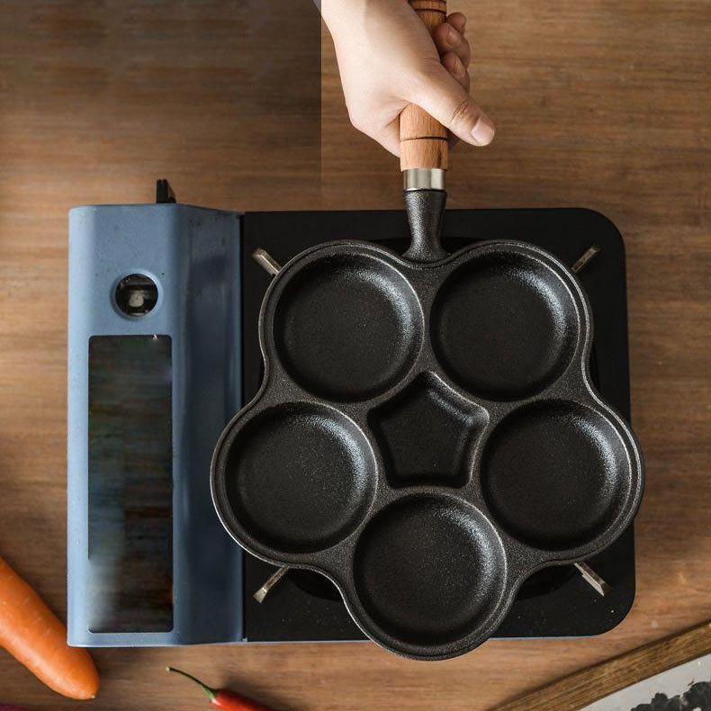 📢📢50% OFF !!!⏰ 4-Cup Cast Iron Egg Frying Pan - Non-Stick & Even Heating, Perfect for Breakfast Sandwiches or Pancakes 🥪✨