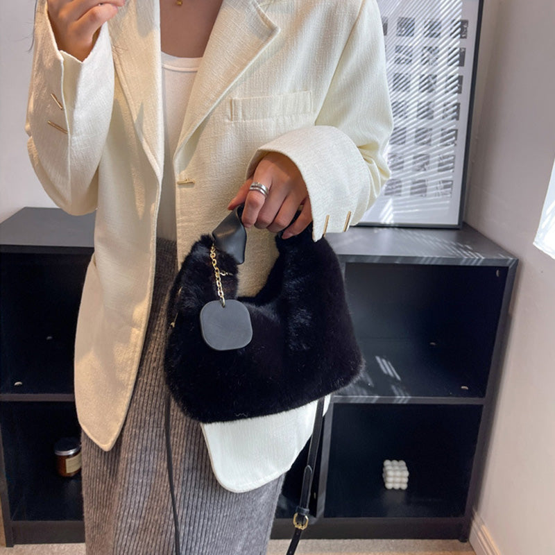 📢📢50% OFF !!!⏰ Best Gift For Her – 2026 Multifunctional Faux Fur Bag, Skin-Friendly & Convertible (Shoulder/Crossbody) 👜