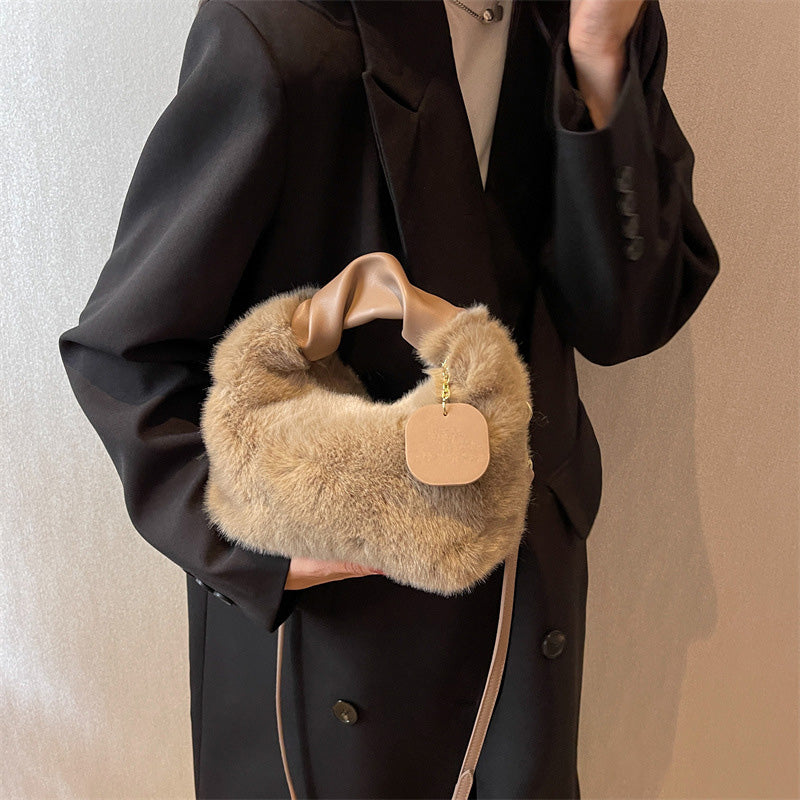📢📢50% OFF !!!⏰ Best Gift For Her – 2026 Multifunctional Faux Fur Bag, Skin-Friendly & Convertible (Shoulder/Crossbody) 👜