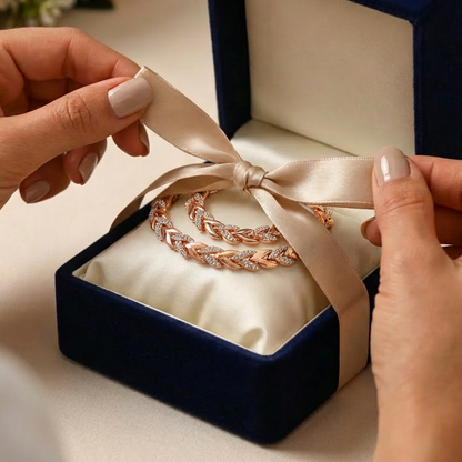 📢📢49% OFF !!!⏰Adjustable Rhinestone Leaf Link Necklace & Bracelet Set