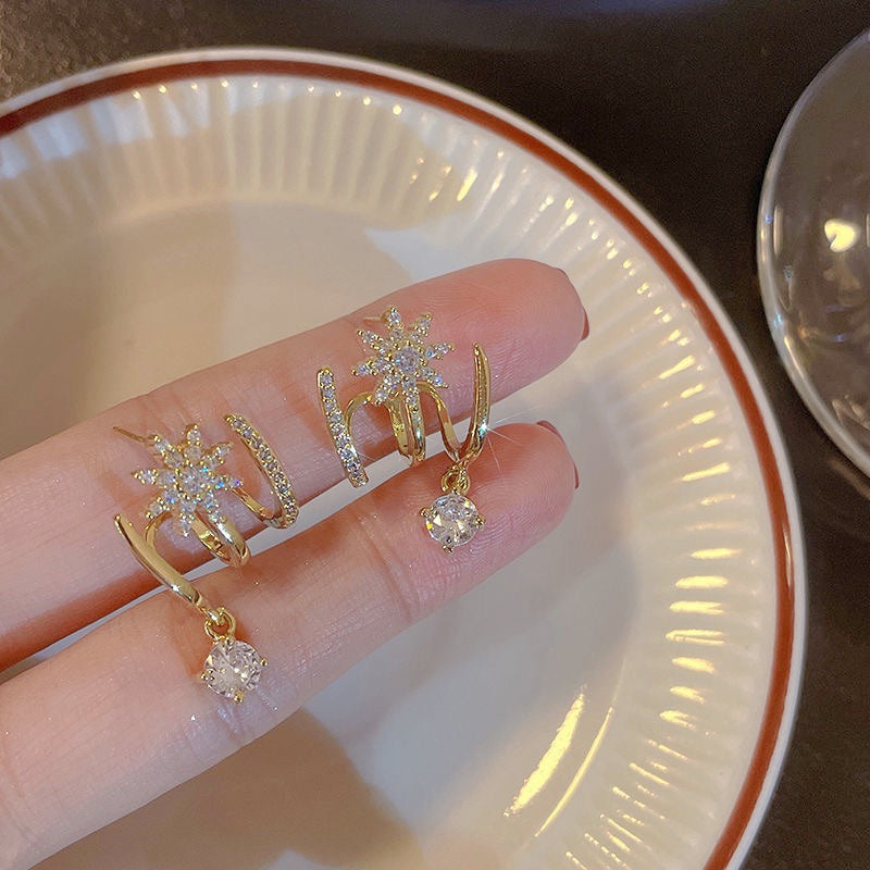 📢📢40% OFF !! ⏰Sparkling Claw Earrings for Women
