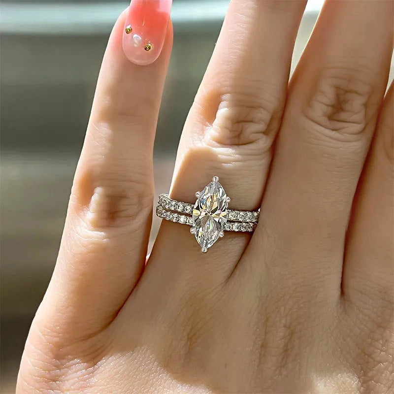 📢📢30% OFF !! ⏰Elegant Sparkling Cubic Zirconia Ring
