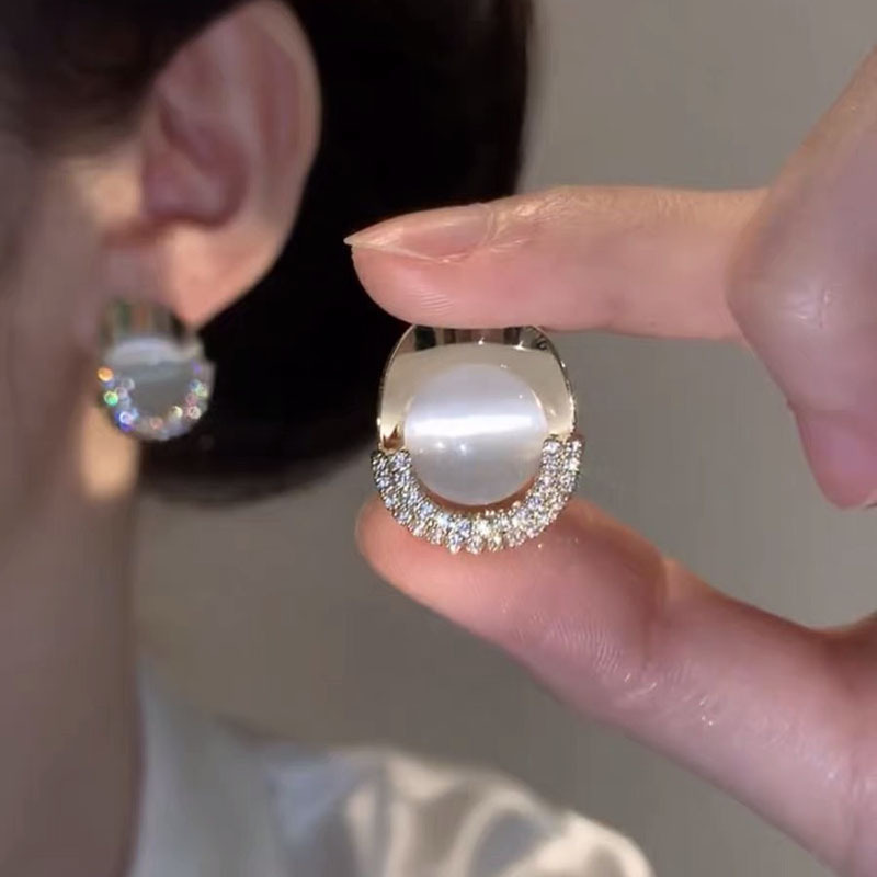 Elegant Cat's Eye Oval Earrings for Women